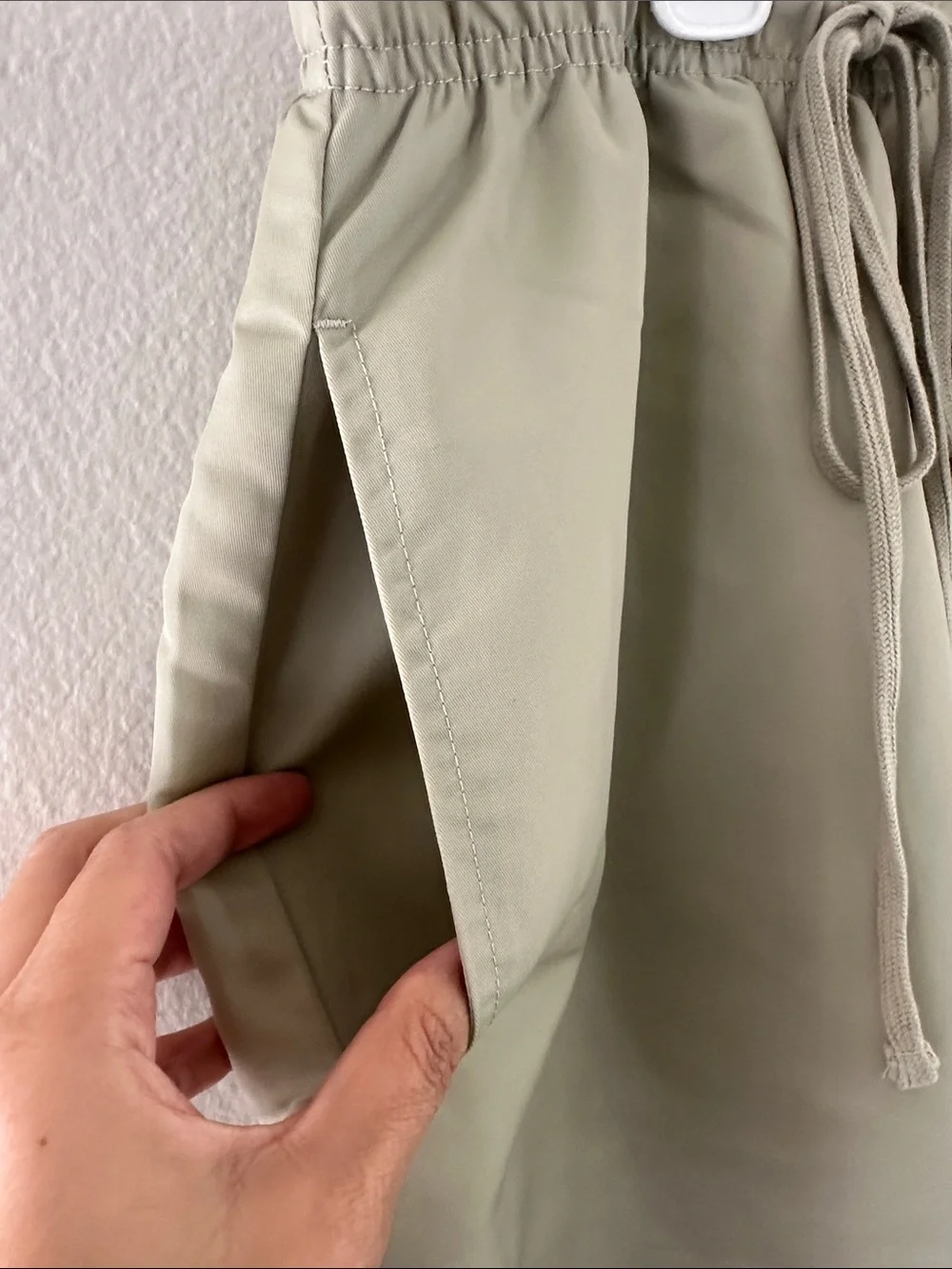 Essentials Fear of God Seafoam Green Nylon Drawstring Zipper Joggers SZ Medium